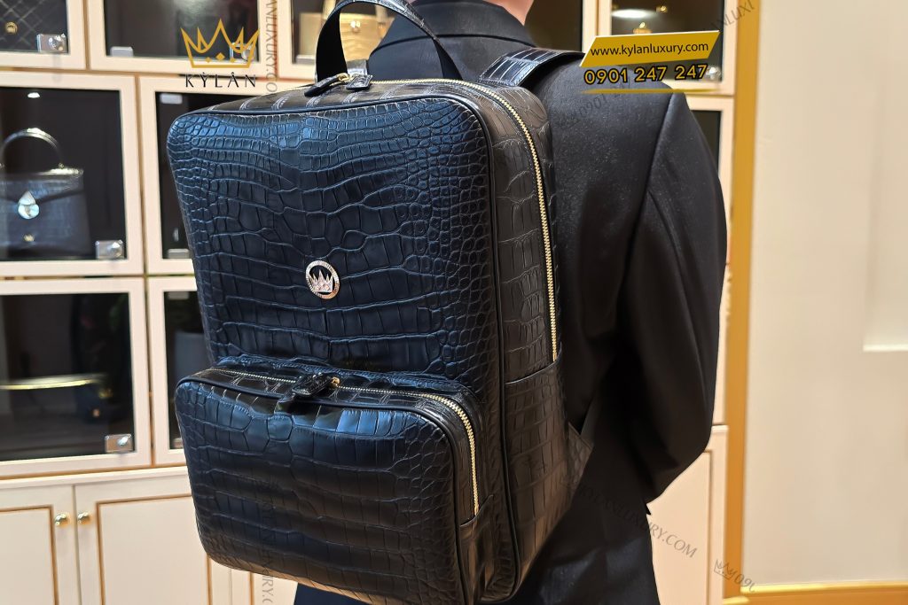Kỳ Lân Luxury 13 2 Balo da cá Alligator đen đính logo vương miện KY LAN