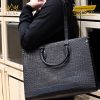 Túi xách nữ full da cá Alligator black