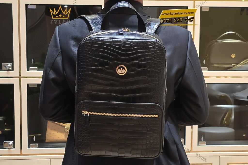 Kỳ Lân Luxury 14 2 Balo da cá Alligator đen đính logo vương miện KY LAN 