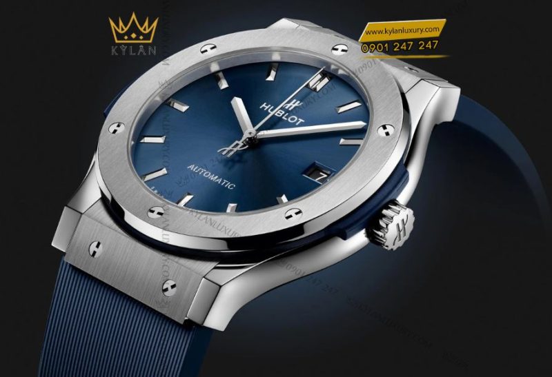 Hublot Classic Fusion Titanium Blue 45MM chống nước 50m – phù hợp cho phong cách sống năng động