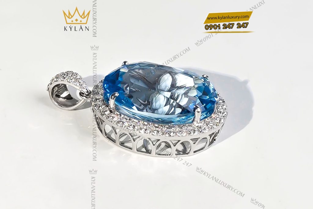 Kỳ Lân Luxury 2 65 Mặt dây chuyền kim cương vàng trắng nguyên khối Au750 đính đá Topaz xanh