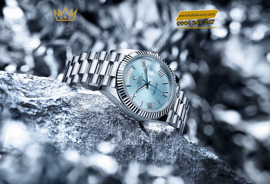 Vành khía bạch kim đặc trưng của Rolex Day-Date 40, biểu tượng thiết kế sang trọng