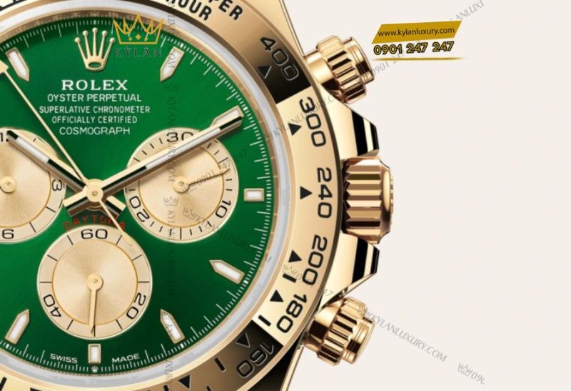 Rolex Cosmograph Daytona Oyster m126508 mặt số xanh lá cây tươi