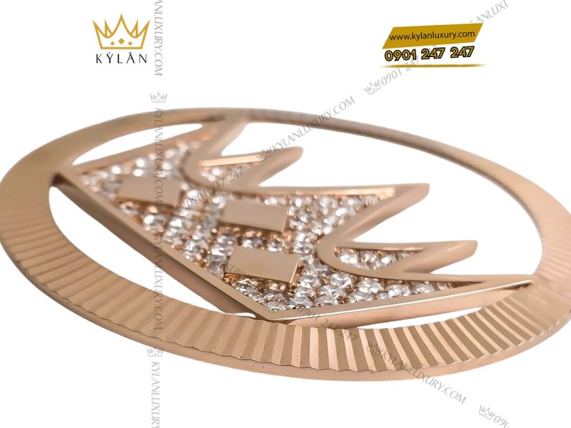 Mặt logo vương miện KyLan vàng nguyên khối Au750 đính kim cương