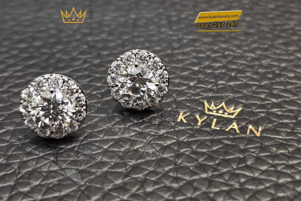 Kỳ Lân Luxury 3 4 Cặp bông tai vàng trắng nguyên khối Au750 đính viên chủ kim cương 7ly5