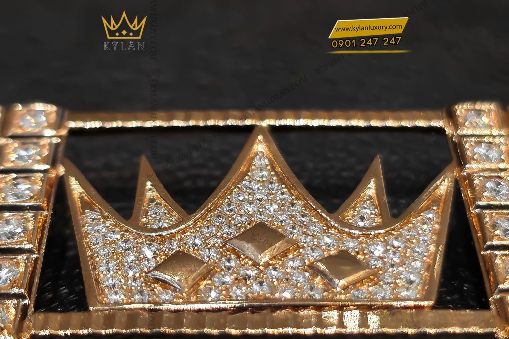 Kỳ Lân Luxury 4 37 Mặt logo vương miện KyLan vàng nguyên khối Au750 đính kim cương