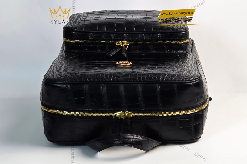 Balo da cá Alligator đen đính logo vương miện KY LAN
