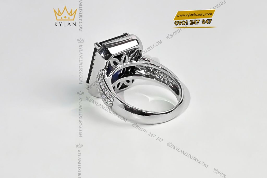 Kỳ Lân Luxury 5 81 Nhẫn kim cương vàng trắng nguyên khối Au750 đính đá Sapphire xanh