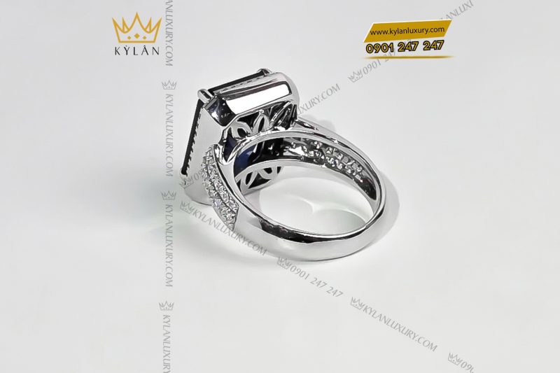 Nhẫn kim cương vàng trắng nguyên khối Au750 đính đá Sapphire xanh