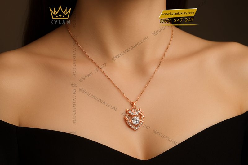 Dây chuyền Vương Miện Hoa Hồng vàng hồng Au750 đính kim cương