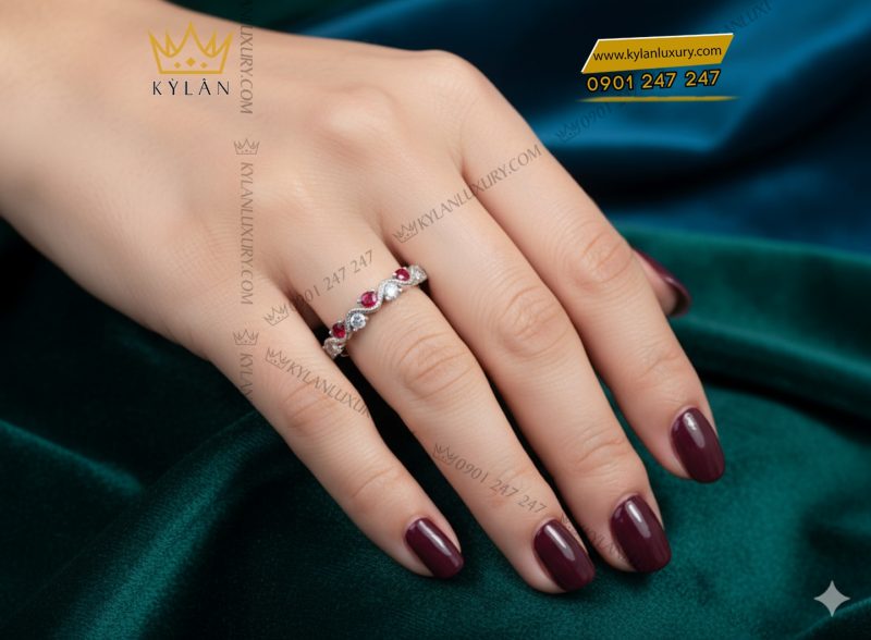 Nhẫn vàng trắng Au750 đính kim cương và sapphire đỏ 