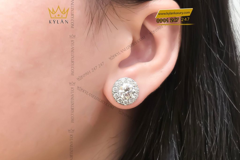 Kỳ Lân Luxury 8 4 Cặp bông tai vàng trắng nguyên khối Au750 đính viên chủ kim cương 7ly5