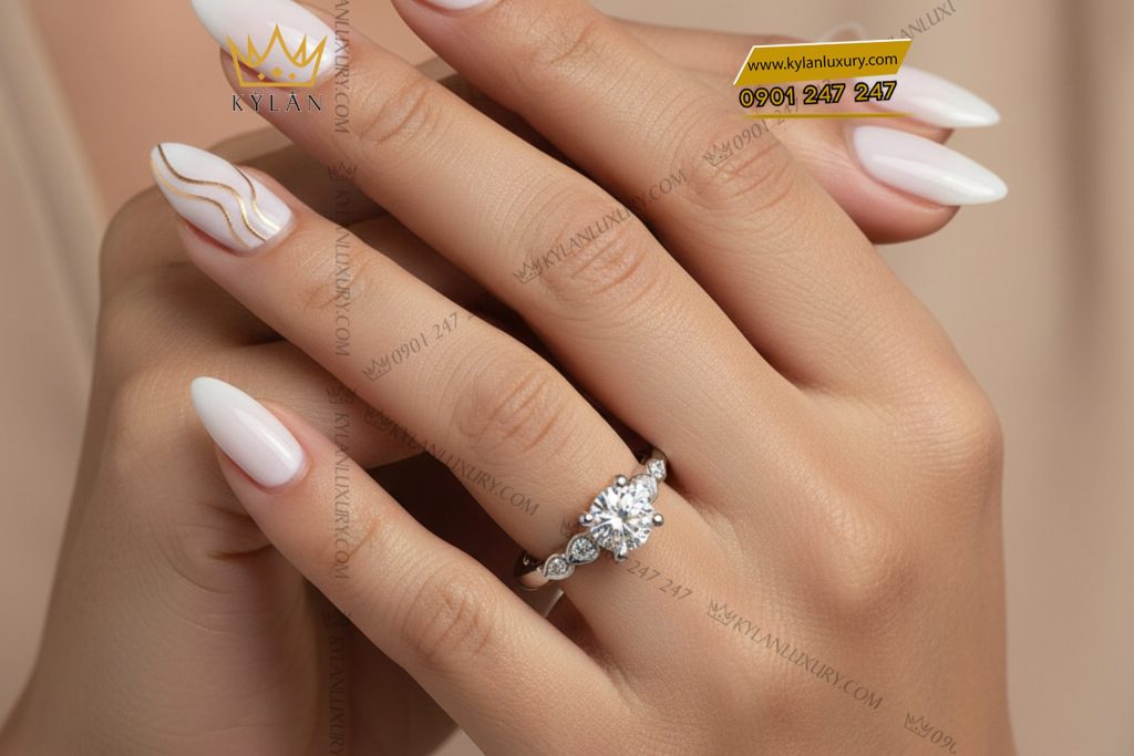 Nhẫn Ánh Nguyệt vàng trắng nguyên khối Au750 đính kim cương