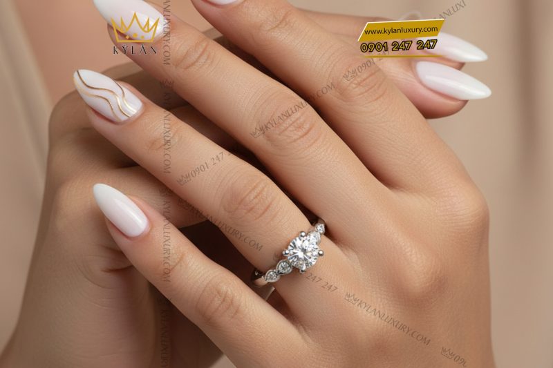 Nhẫn Ánh Nguyệt vàng trắng nguyên khối Au750 đính kim cương