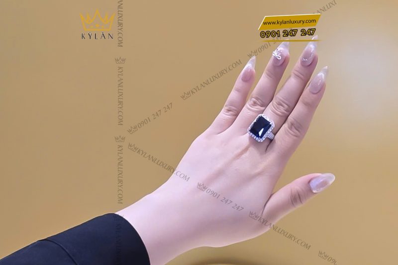 Nhẫn kim cương vàng trắng nguyên khối Au750 đính đá Sapphire xanh
