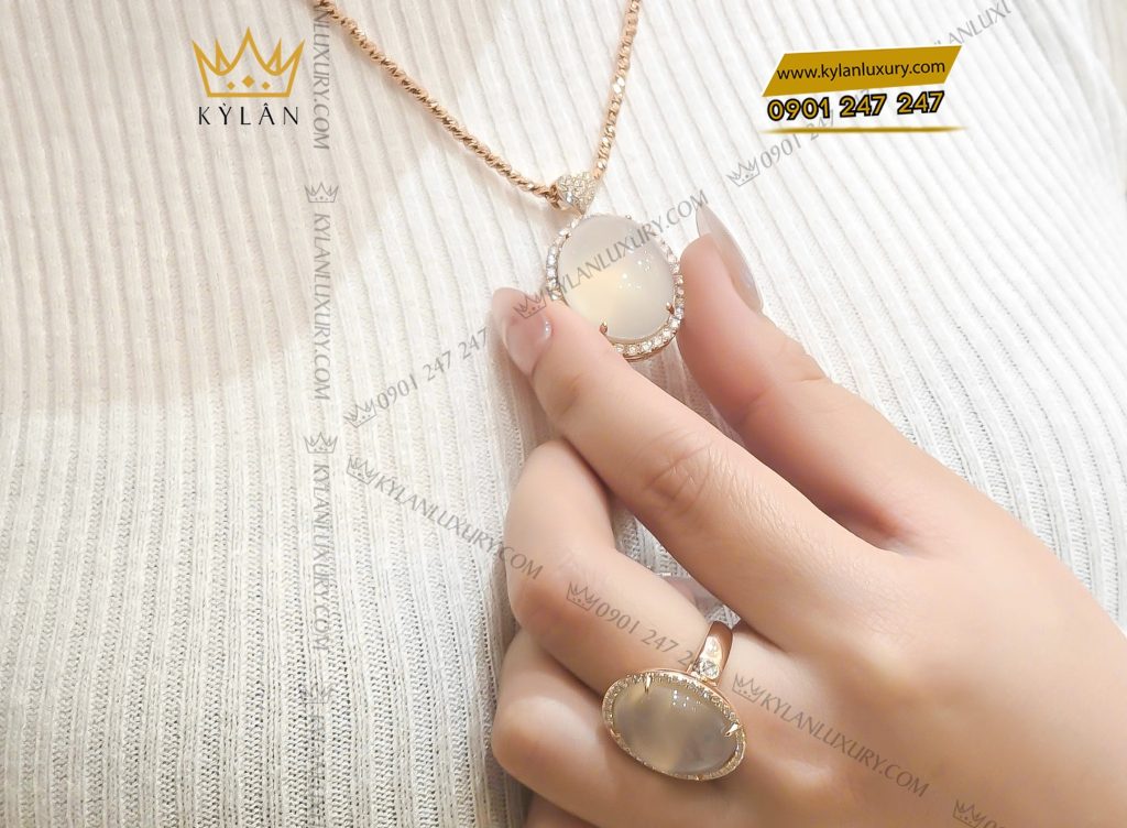Kỳ Lân Luxury 9 37 Mặt dây chuyền vàng hồng nguyên khối Au750 đính đá quý trắng