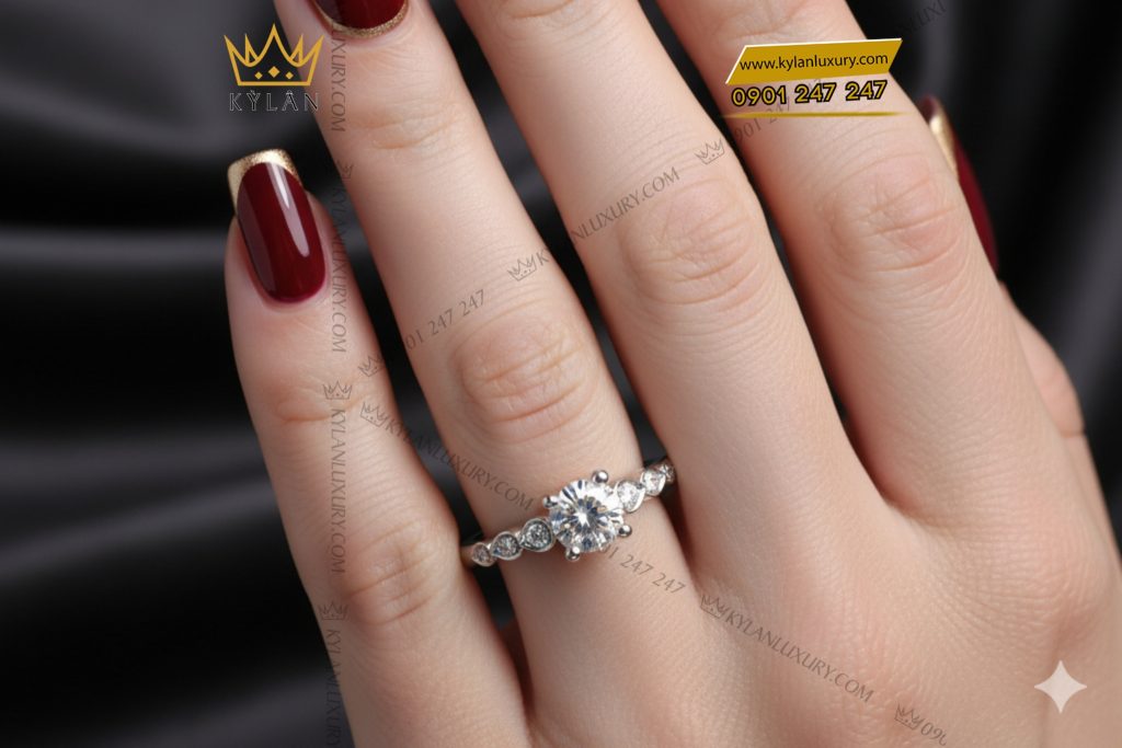 Kỳ Lân Luxury 9 6 Nhẫn Ánh Nguyệt vàng trắng nguyên khối Au750 đính kim cương