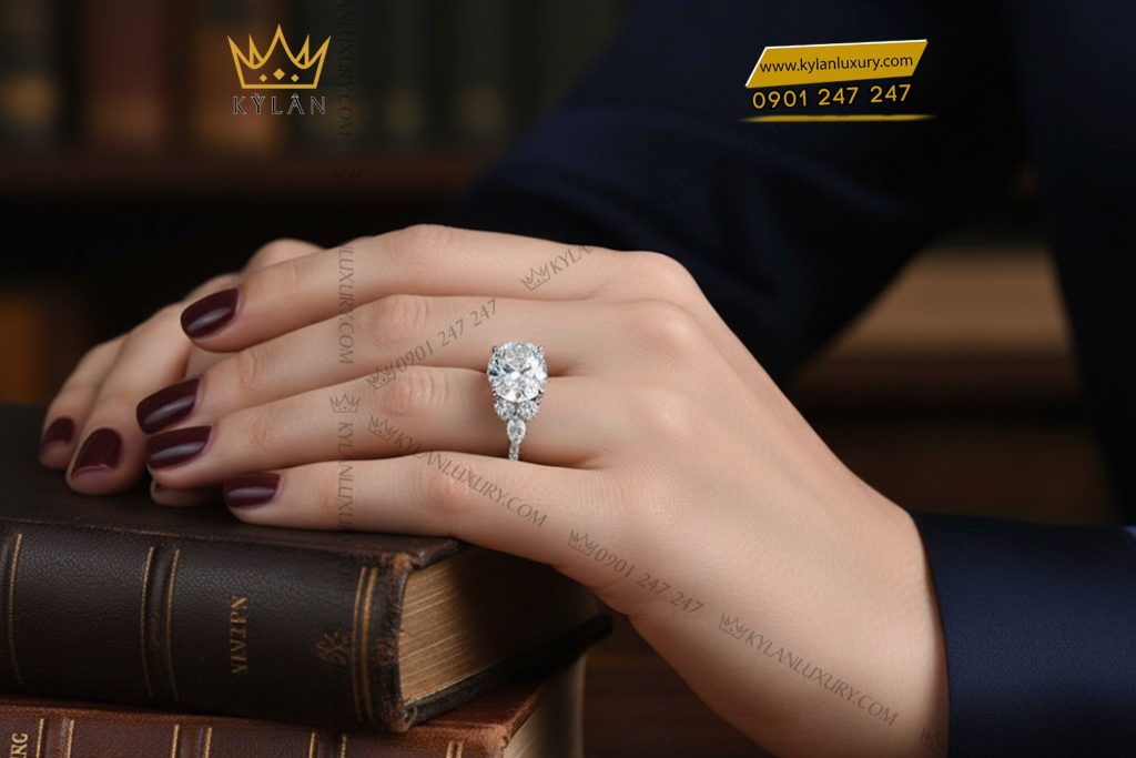 Nhẫn kim cương Oval vàng trắng nguyên khối Au750 