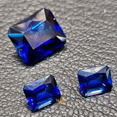 Đá quý sapphire màu xanh dương đậm