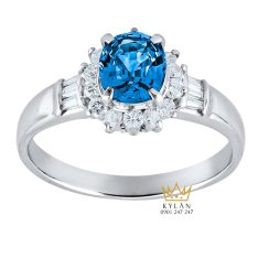 Nhẫn vàng trắng Au750 đính kim cương và đá sapphire xanh
