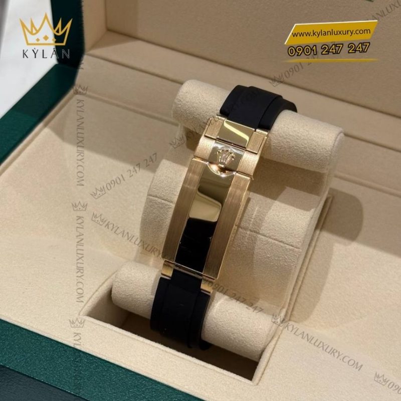 Đồng hồ Rolex Yacht-Master 42 mặt số đen 226658-0001
