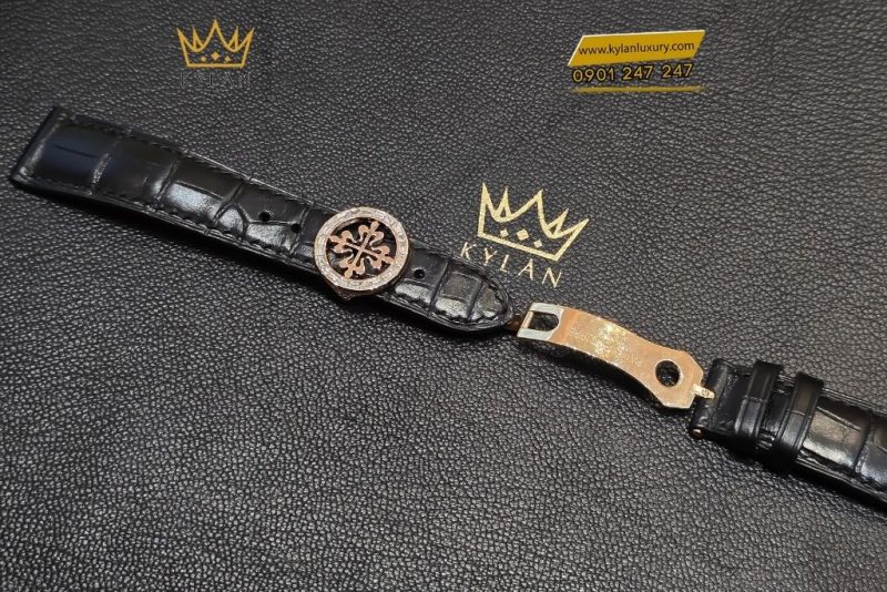 Khóa hoa thị Patek Philippe đính kim cương