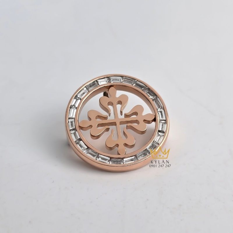 Khóa hoa thị Patek Philippe đính kim cương