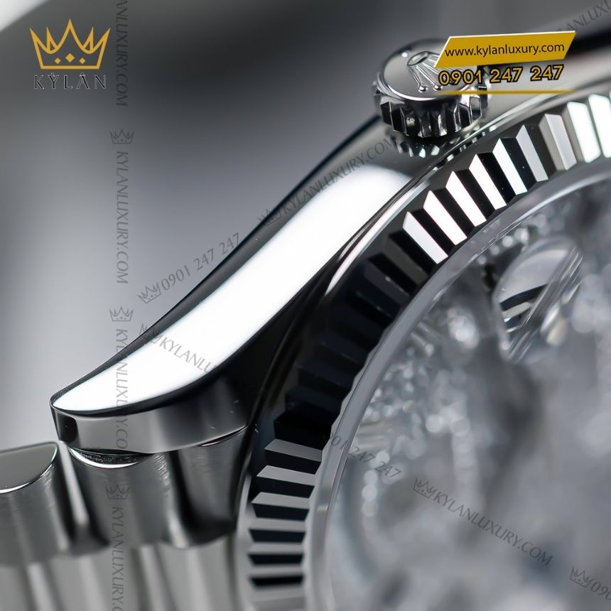 Kỳ Lân Luxury rolex day date 40 228236 0009 diamond sapphire 1 Đồng hồ Rolex Day-Date 40 mặt kim cương và sapphire 228236-0009