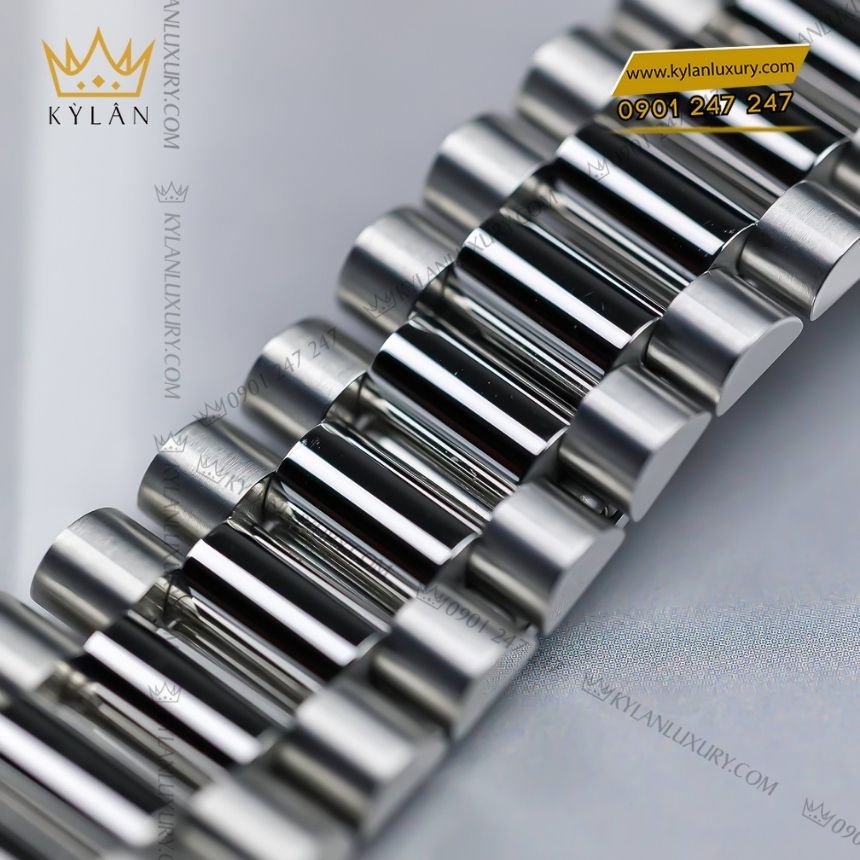 Kỳ Lân Luxury rolex day date 40 228236 0009 diamond sapphire 2 Đồng hồ Rolex Day-Date 40 mặt kim cương và sapphire 228236-0009