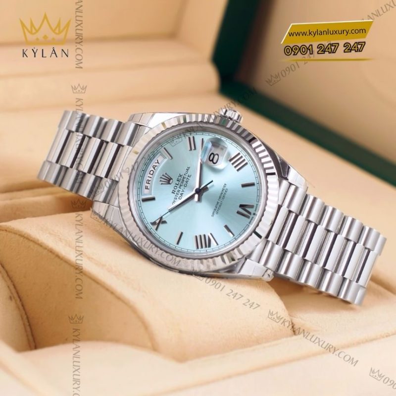 Đồng hồ Rolex Day-Date 40 mặt số xanh băng 228236-0012