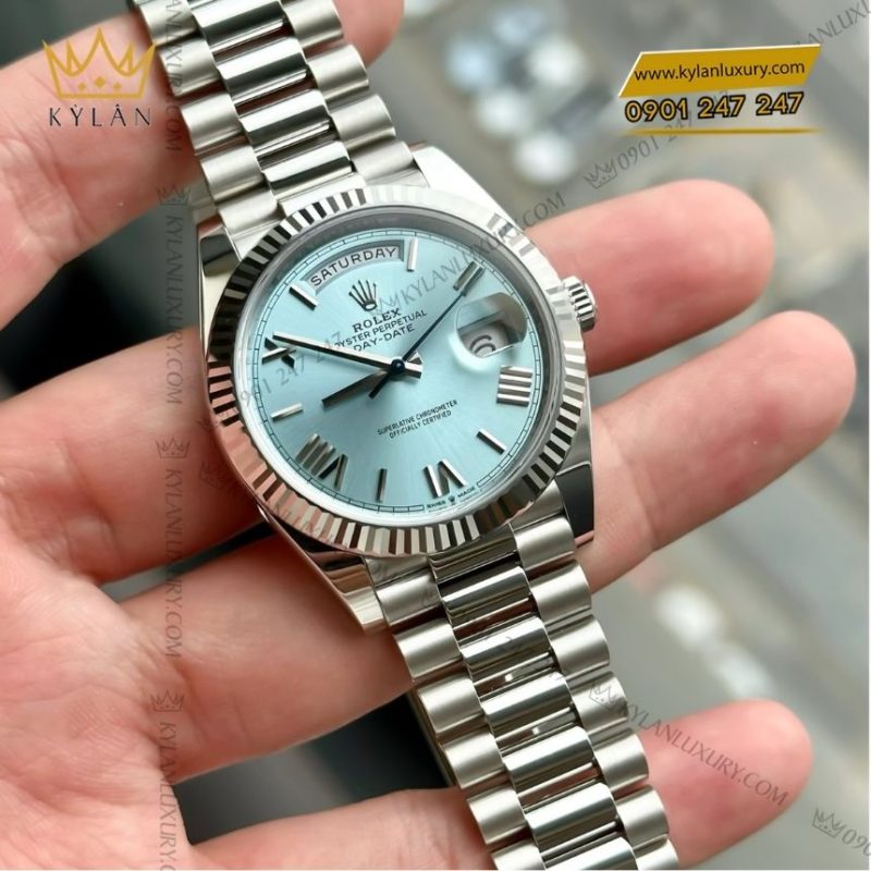 Đồng hồ Rolex Day-Date 40 mặt số xanh băng 228236-0012