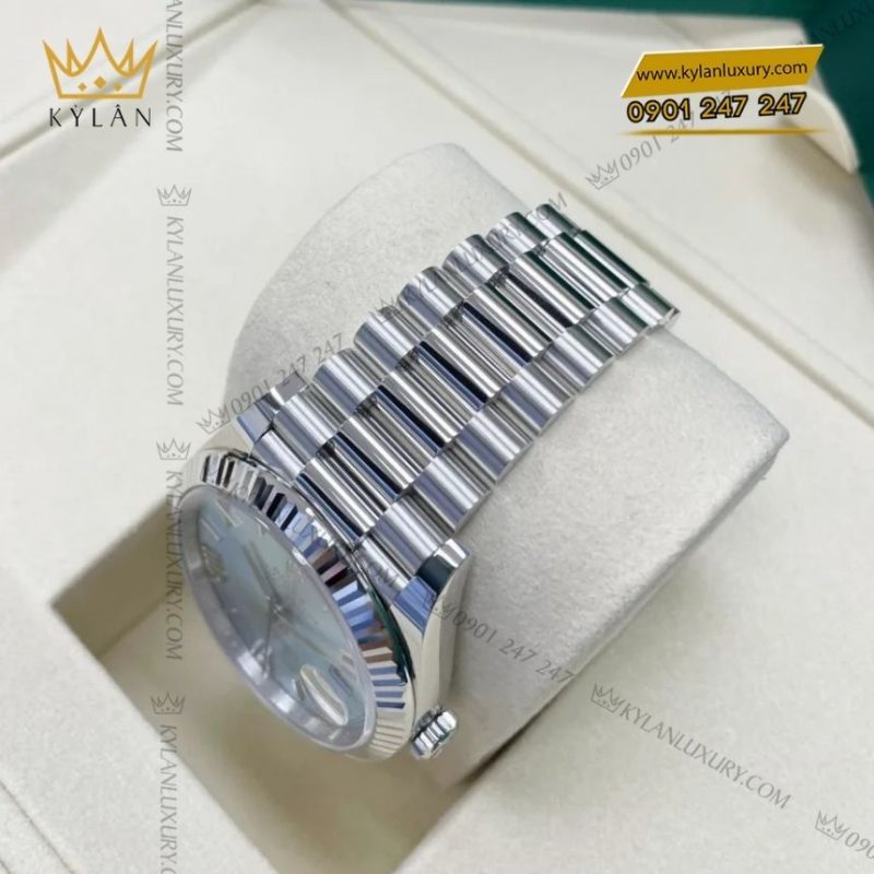 Đồng hồ Rolex Day-Date 40 mặt số xanh băng 228236-0012