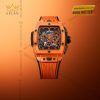 Cận cảnh vỏ và bezel gốm cam đánh bóng của Hublot Spirit of Big Bang, thể hiện màu sắc rực rỡ và độ bền vượt trội.