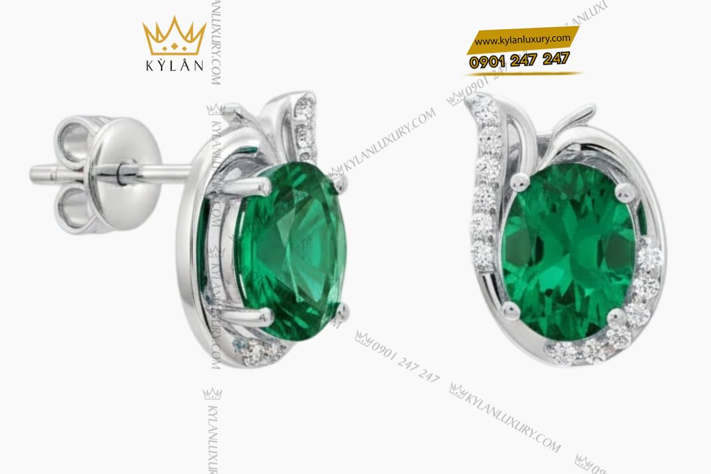 Bông tai vàng trắng Au750 đính kim cương và đá ngọc lục bảo 4 Bông tai vàng trắng Au750 đính kim cương và đá ngọc lục bảo