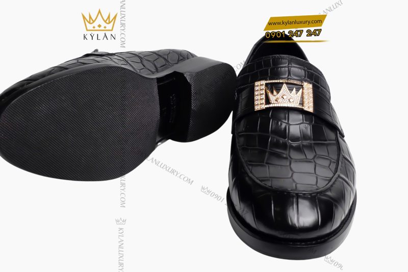 Giày nam da cá Alligator black đính logo vương miện vàng full kim cương