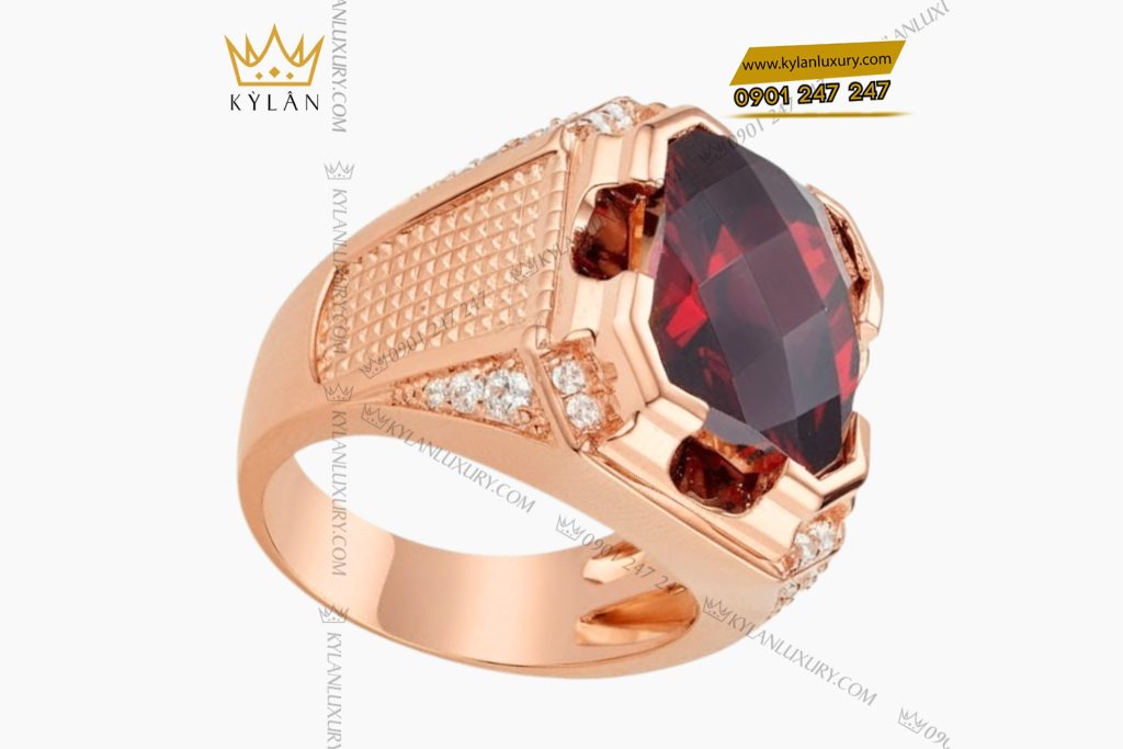 Nhẫn nam vàng hồng nguyên khối Au750 đính đá sapphire đỏ 4 Nhẫn nam vàng hồng nguyên khối Au750 đính đá sapphire đỏ