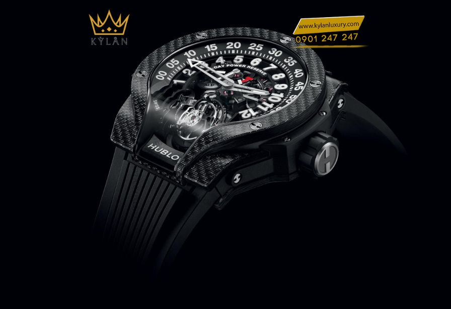 Các nghệ nhân Hublot đang hoàn thiện chi tiết tourbillon hai trục trong xưởng chế tác MP-13
