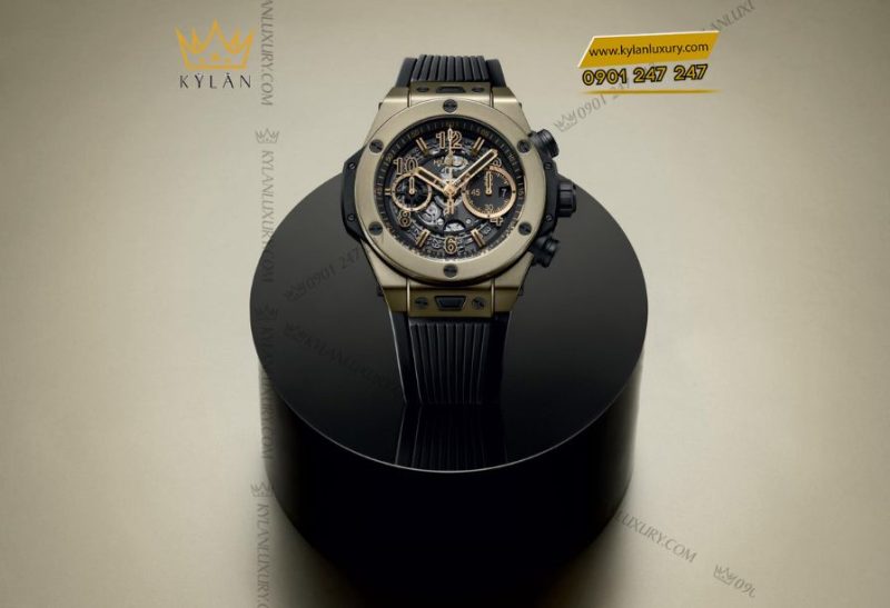 Mặt số skeleton đen mờ của Big Bang Unico Full Magic Gold 44mm phô diễn chuyển động tinh vi của bộ máy UNICO, thể hiện nét thẩm mỹ cơ học đặc trưng của Hublot.