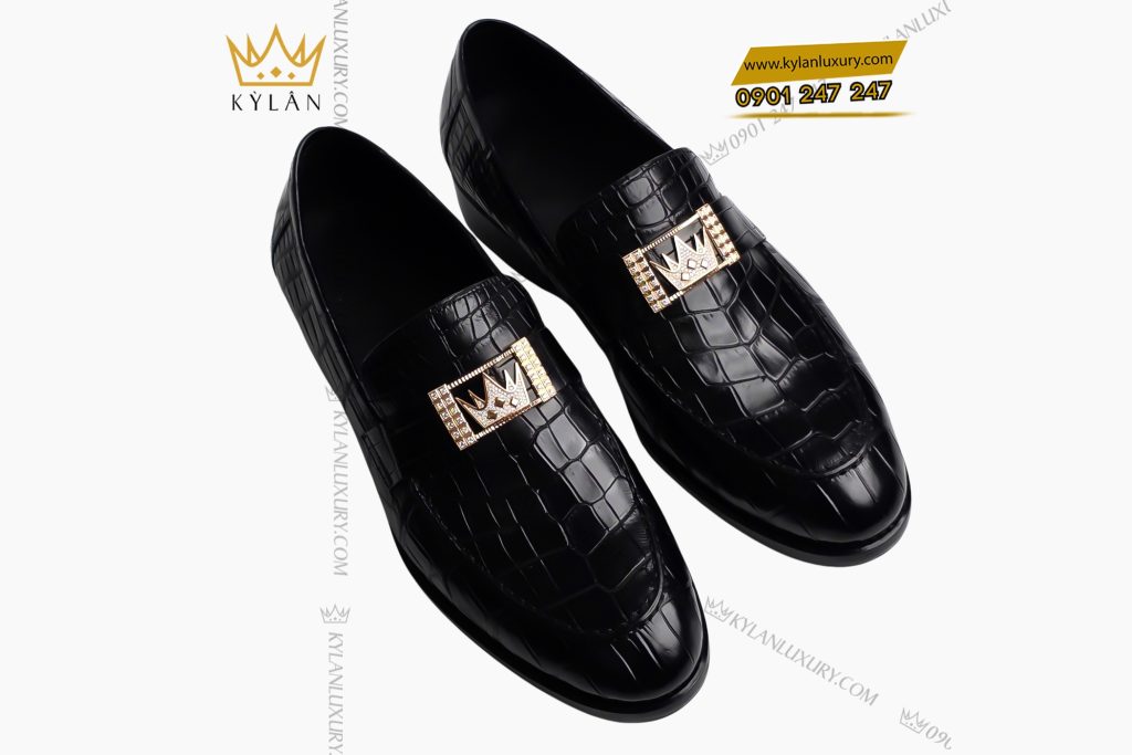 Giày nam da cá Alligator black đính logo vương miện vàng full kim cương 2 Giày nam da cá Alligator black đính logo vương miện vàng full kim cương