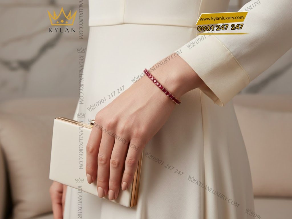 Lắc tay vàng hồng nguyên khối Au750 đính đá ruby