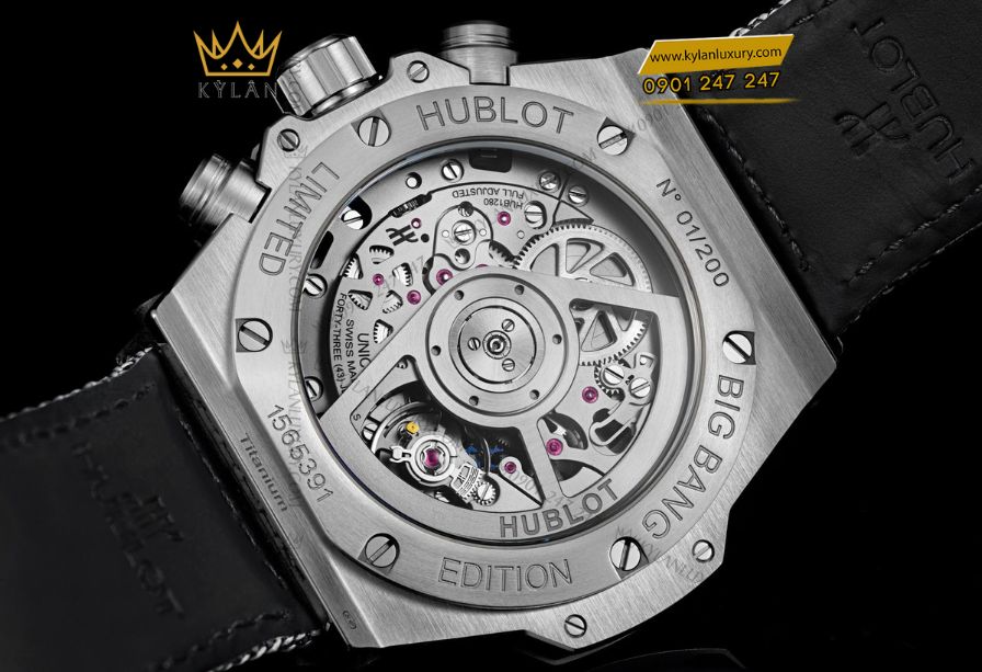 Bộ máy HUB1280 UNICO – chronograph flyback tự động với 72 giờ dự trữ năng lượng trong Hublot Big Bang Unico Essential Grey 42mm.