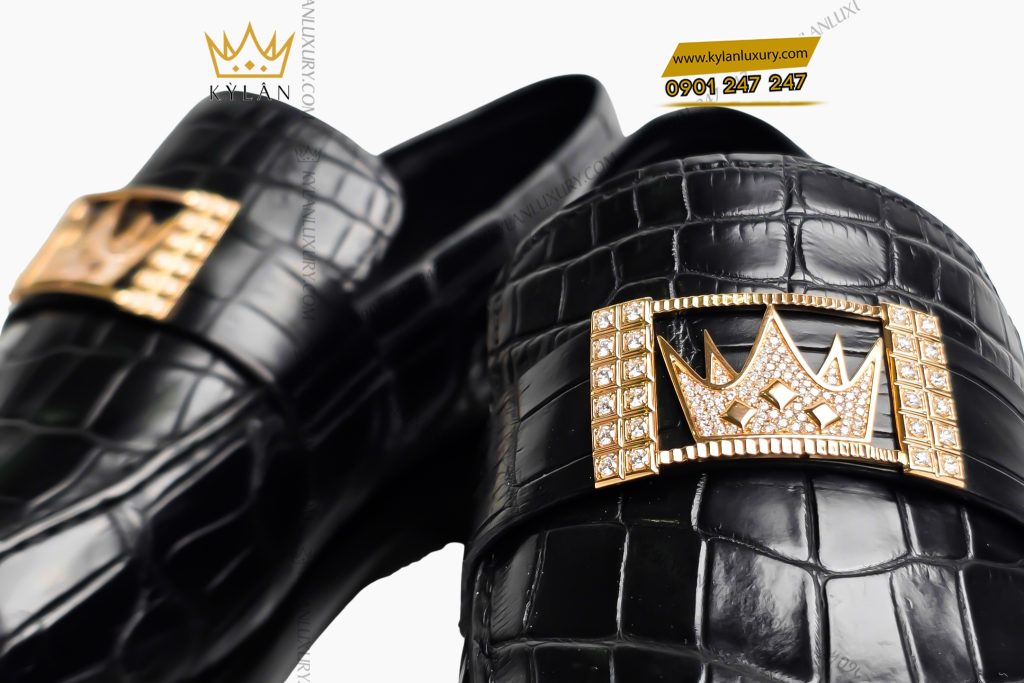 Giày nam da cá Alligator black đính logo vương miện vàng full kim cương 4 Giày nam da cá Alligator black đính logo vương miện vàng full kim cương