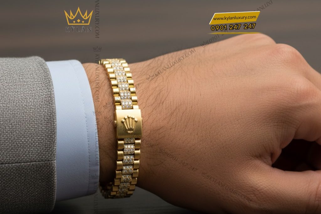 Lắc tay Rolex vàng Au750 đính 4 hàng kim cương 6 Lắc tay Rolex vàng Au750 đính 4 hàng kim cương