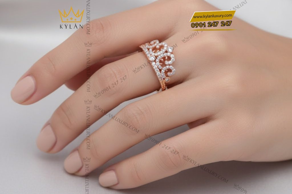 Nhẫn nữ vương miện vàng hồng Au750 đính kim cương