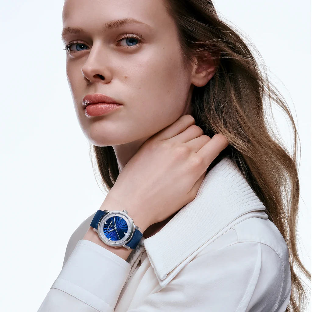 Kỳ Lân Luxury Dong ho Louis Vuitton Escale Automatic 39mm3 Đồng hồ Louis Vuitton Escale Automatic 39mm