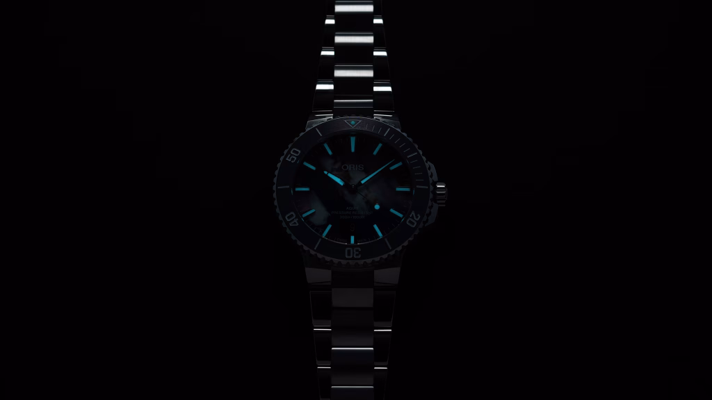 Kỳ Lân Luxury Dong ho Oris Aquis Date Upcycle 7 Đồng hồ Oris Aquis Date Upcycle