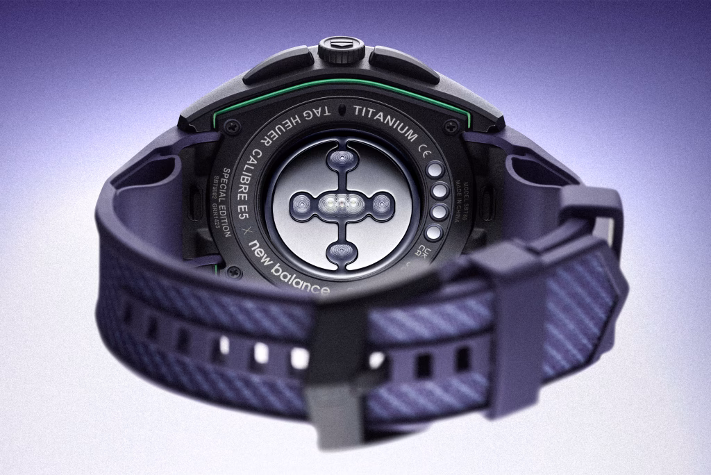 Kỳ Lân Luxury Dong ho TAG Heuer Connected Calibre E5 x New Balance2 Đồng hồ TAG Heuer Connected Calibre E5 x New Balance