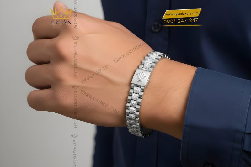 Lắc tay Rolex vàng trắng Au750 đính 4 hàng kim cương