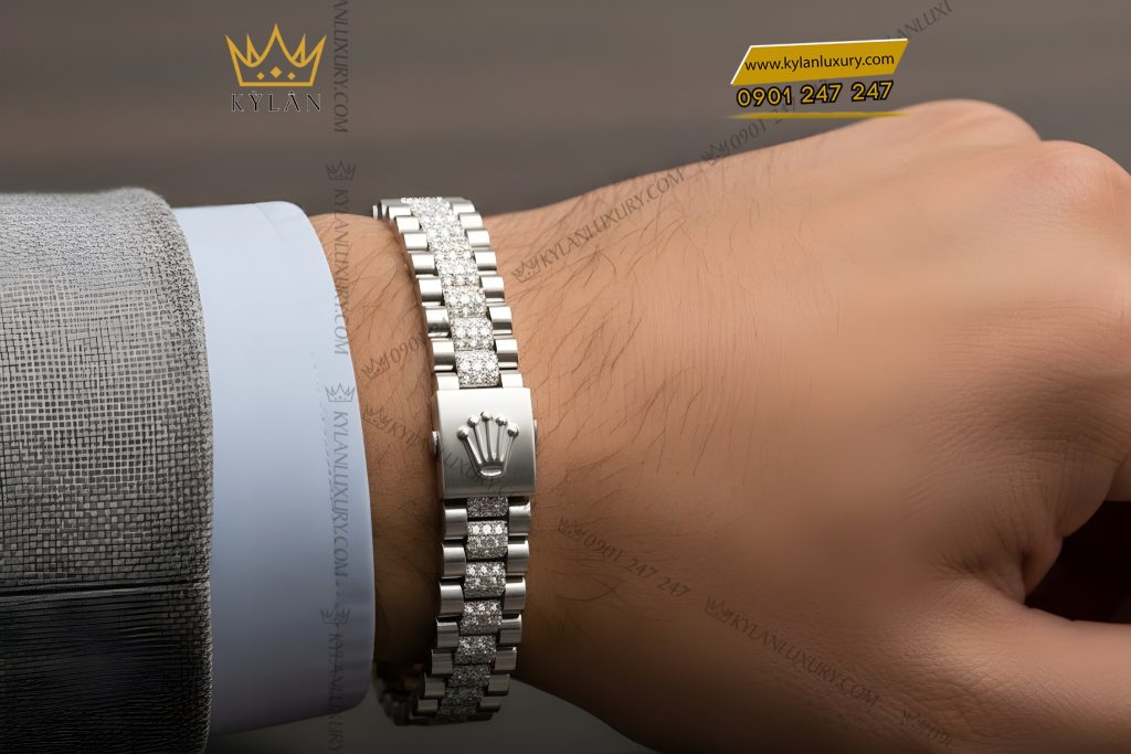 Lắc tay Rolex vàng trắng Au750 đính 4 hàng kim cương