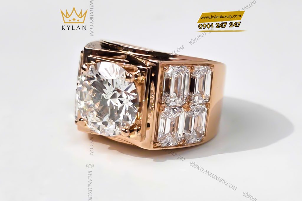 Nhẫn nam vàng hồng Au750 đính viên chủ 11ly3 11 Kỳ Lân Luxury Nhan nam vang hong Au750 dinh vien chu 11ly3 5 Nhẫn nam vàng hồng Au750 đính viên chủ 11ly3